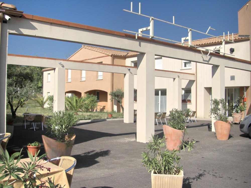 Hotel Brit Hotel Clermont L'Herault - Image 1