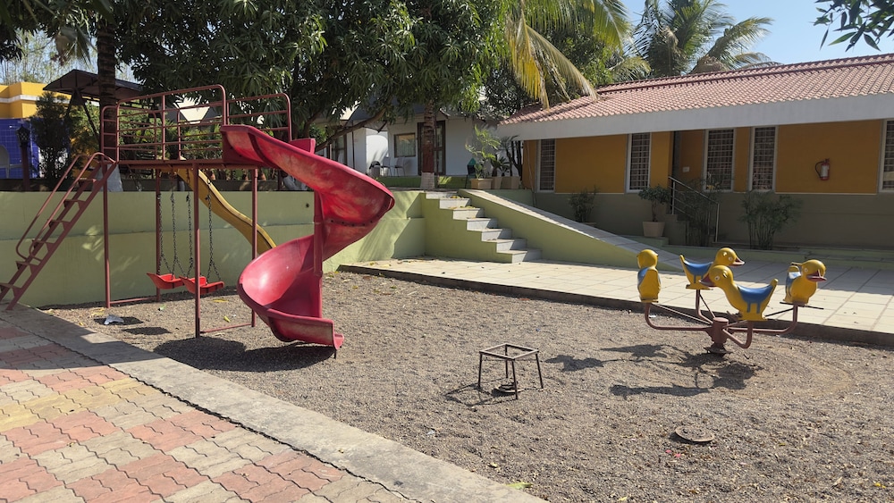 LION PARK HOTEL AND RESORT