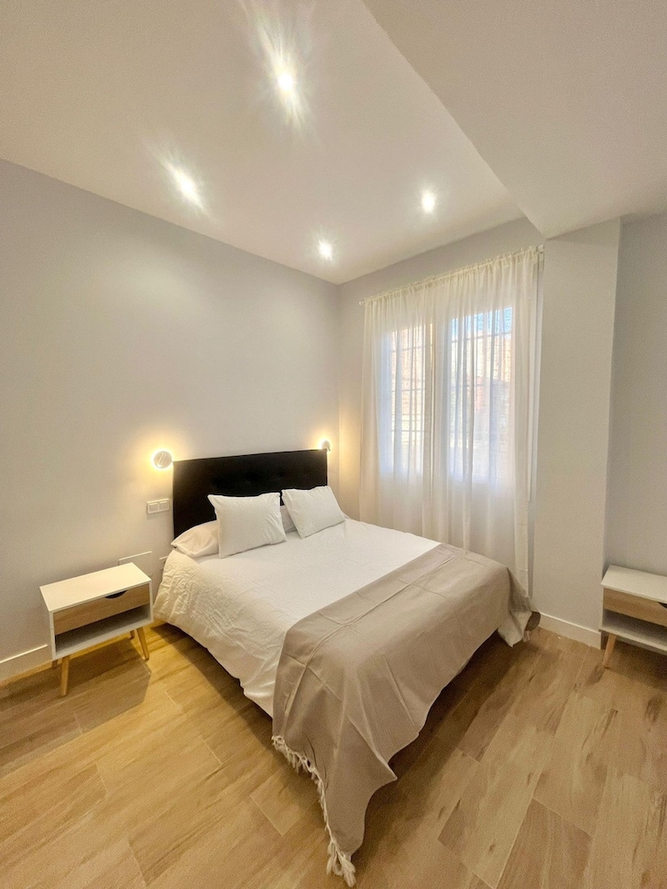 Ifema III in Madrid With 1 Bathrooms