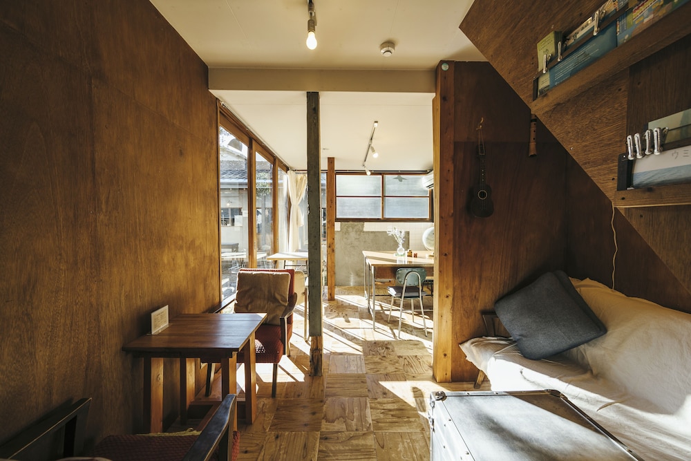 Torii-Kuguru Hostel