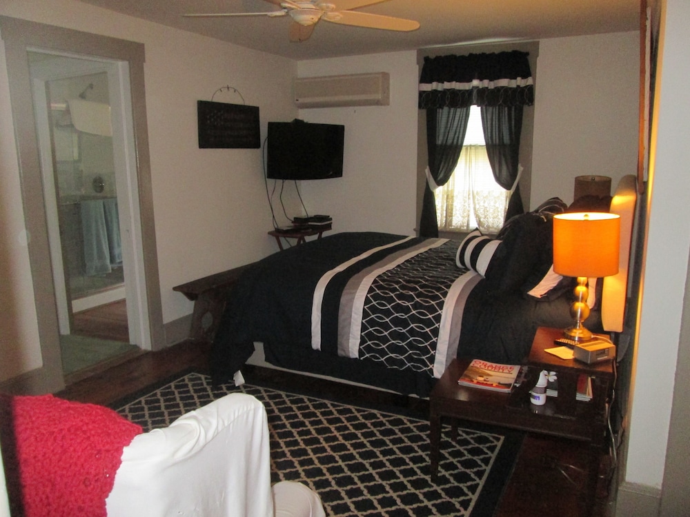 Buck's Homestead B&B view 3