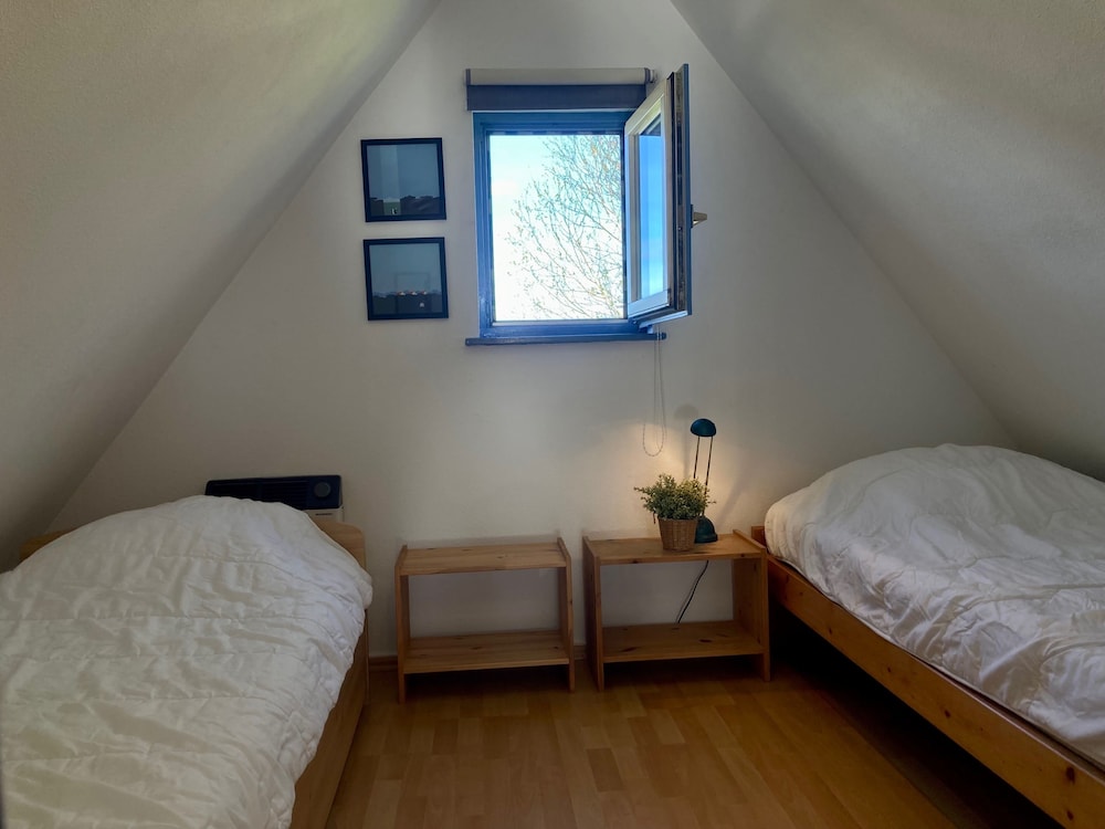6pers House With a Private Terrace and Garden by the Lauwersmeer view 3