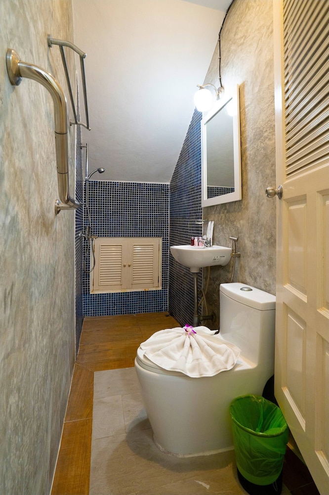 Luxurious 5-bedroom Pool Villa in Heart of Patong, Phuket