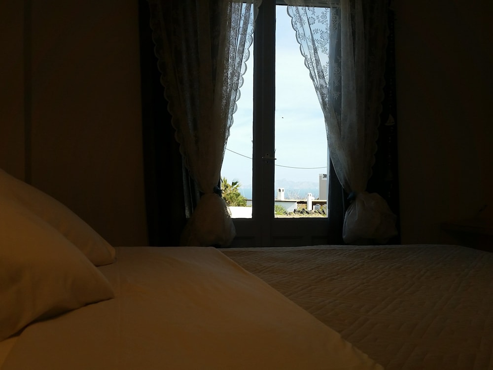 Theros Villa