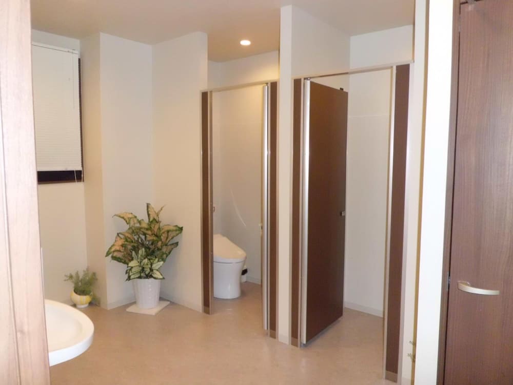 Guest House Rojiura - Hostel