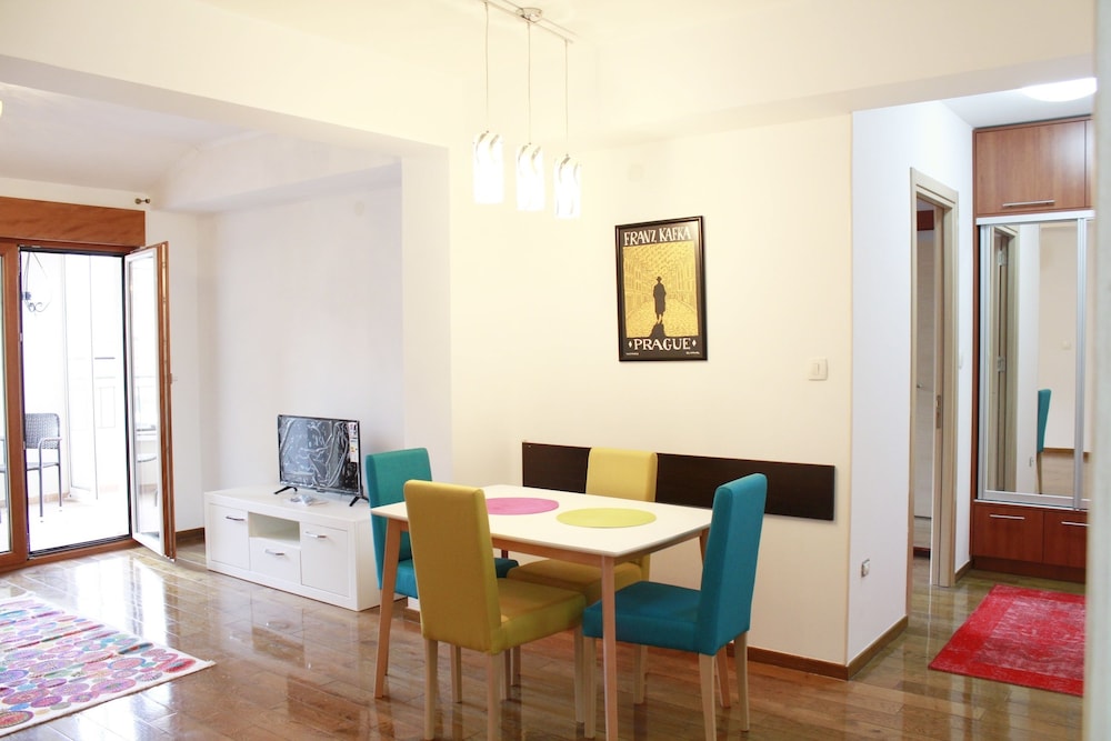 Cozy Family Apartment view 3