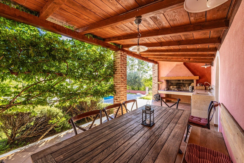 Idyllic Istrian Escape With Pool