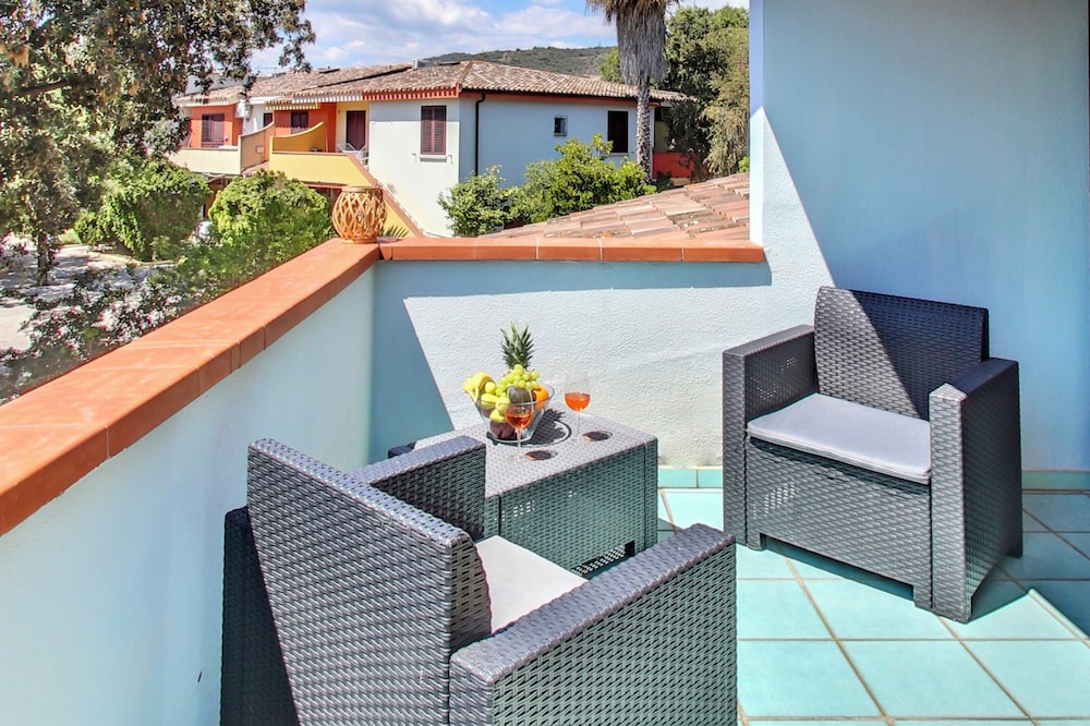 Residence with swimming pool in Ottiolu