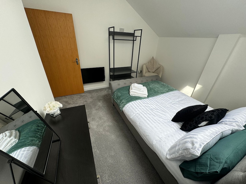 Luxury Loft Style 2 Bed Apartment Next to Excel/o2