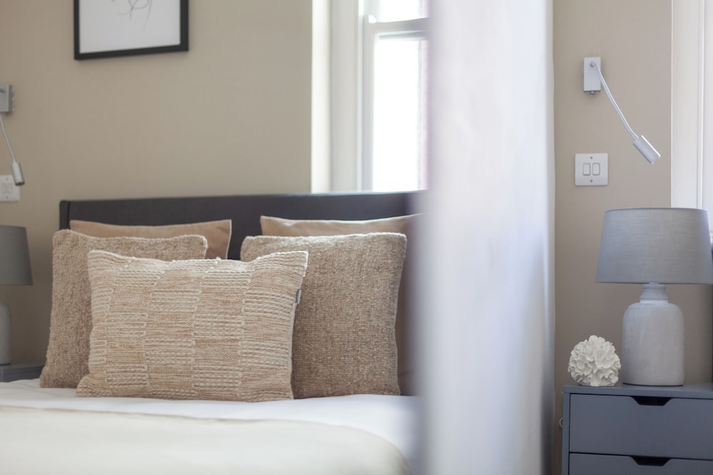 The Old Street Luxury Flat into 3 Bed Apartment in Old Street