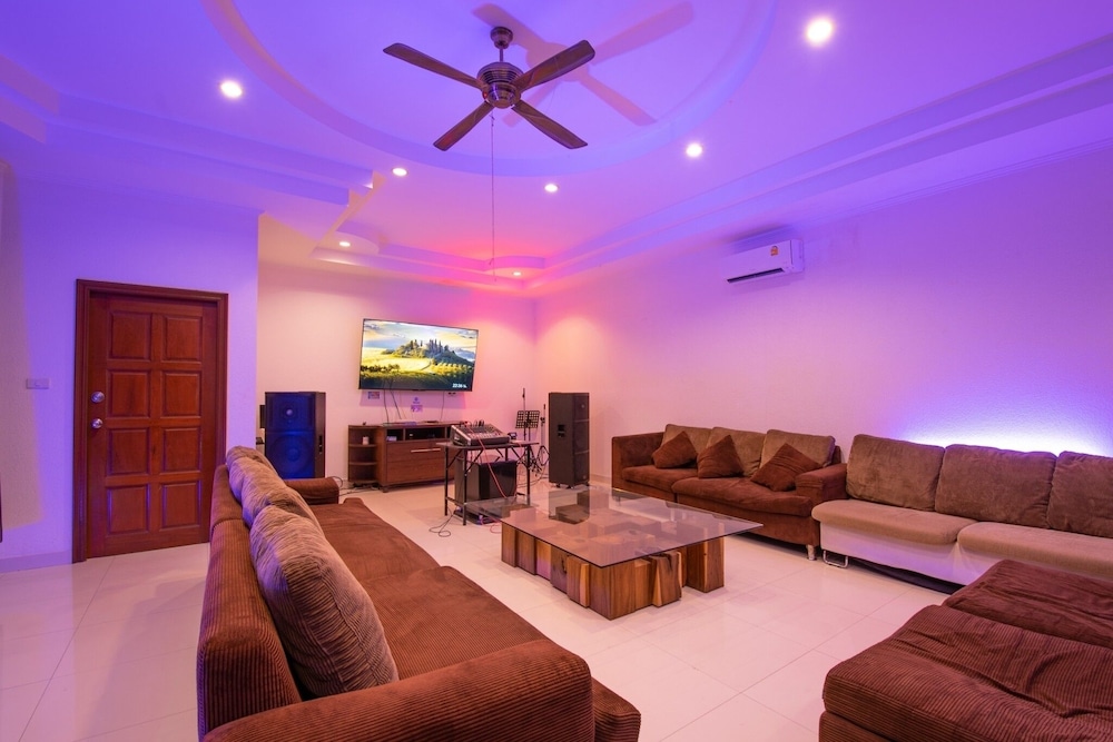 Pool Villa for Families and Party