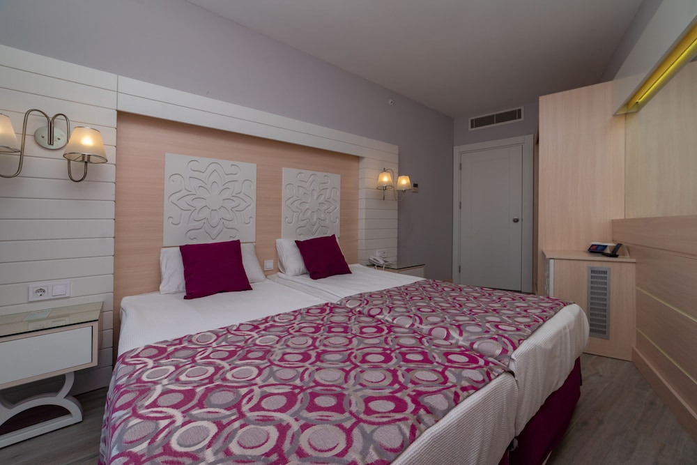 Sunmelia Beach Resort Hotel & Spa