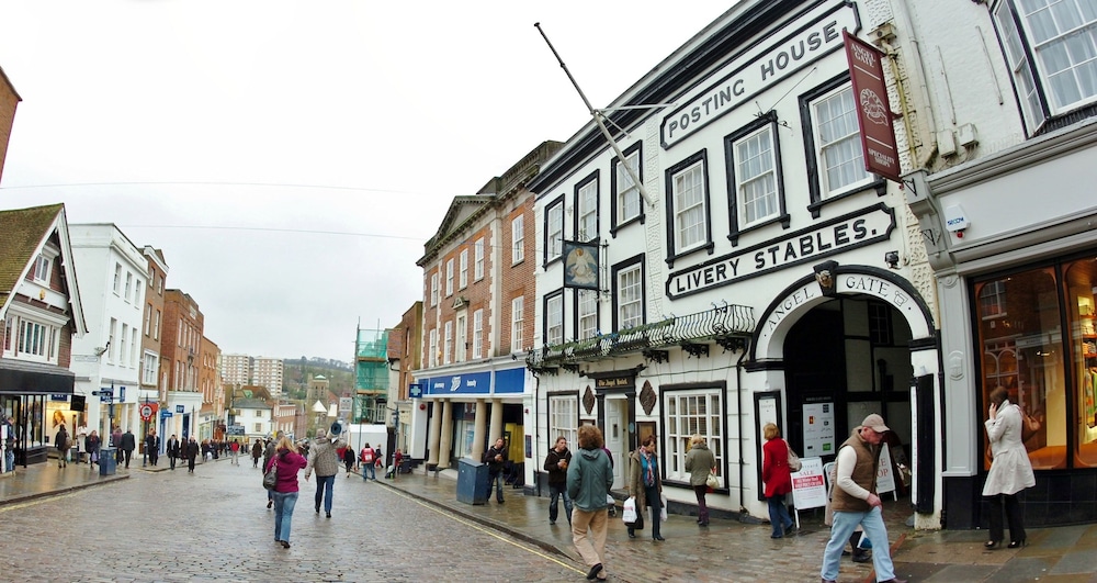 Guildford Vacations - Angel Hotel - Property Image 1