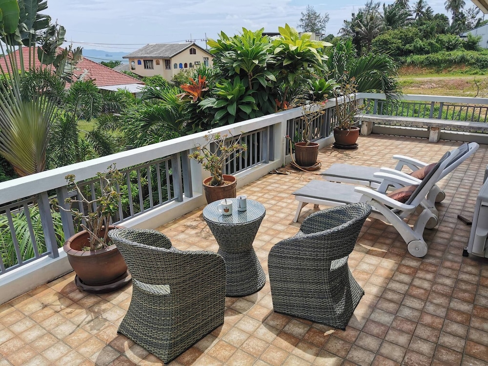 150 m From a Paradise Beach 3 Bedrooms Pool