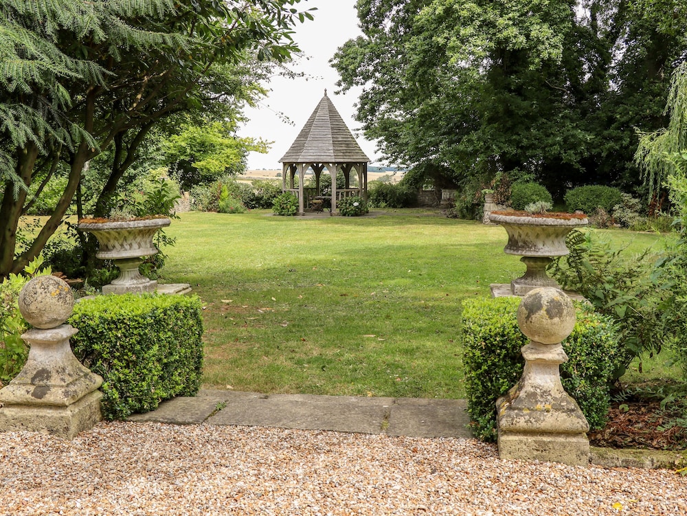 Solton Manor