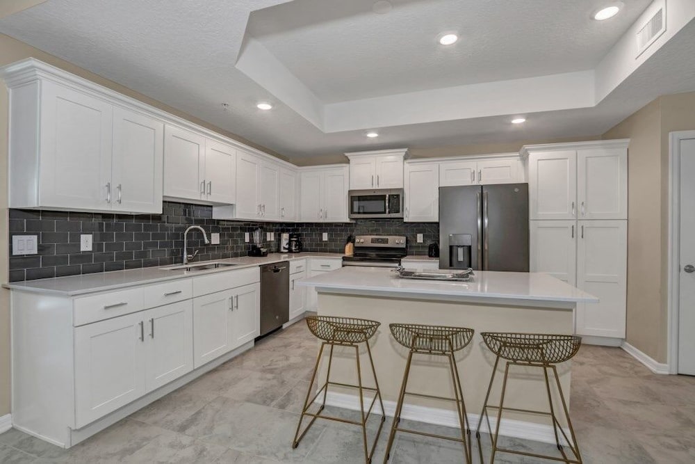 3180 Para Unit 101 3 Bedroom Townhouse