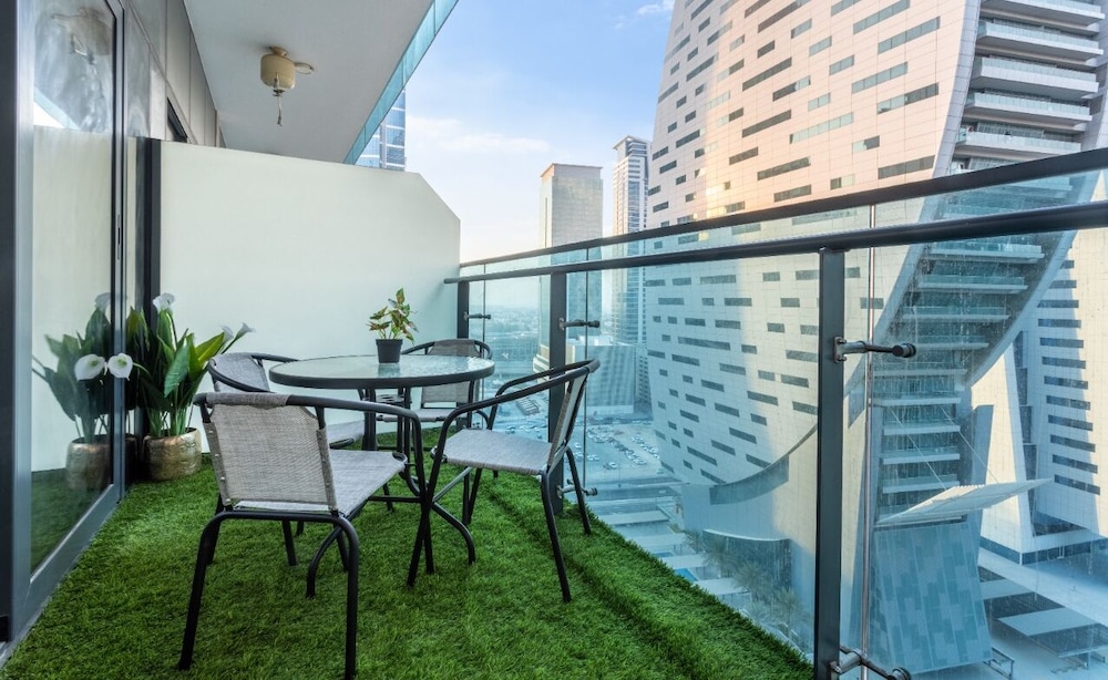 Apt In Business Bay - The of Dubai Bnbmehomes