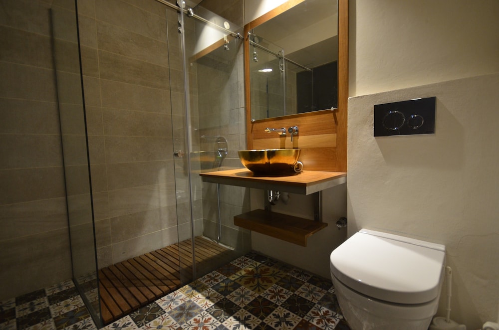 Unver Galata Apart - Image 37