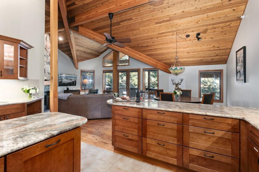 6 - Three Bedroom Ontario Lodge 3 Condo