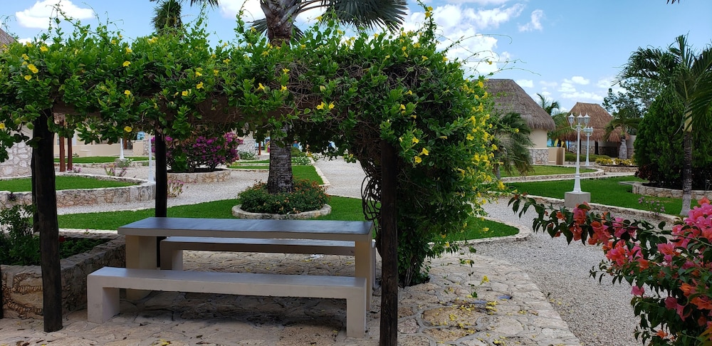 Bacalar Lagoon Resort
