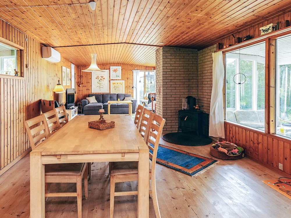 6 Person Holiday Home in Dannemare