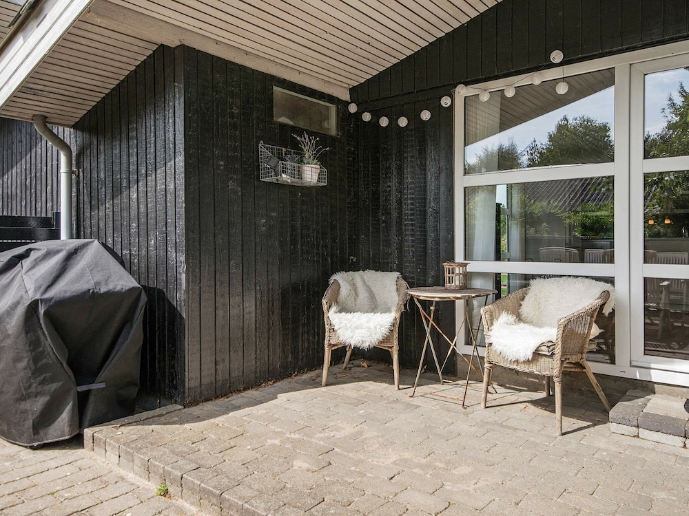 Modern Holiday Home With Large Terrace in Fanø view 2