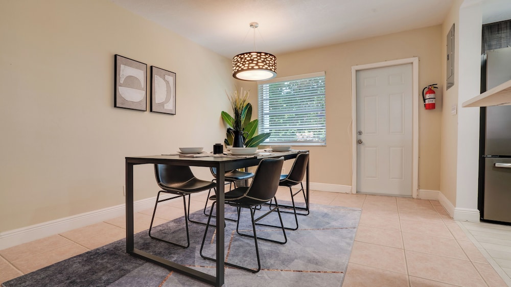 Serene 1BR Haven Fort Lauderdale