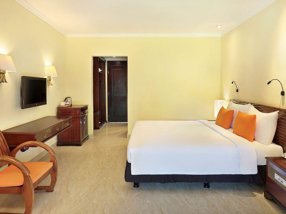 Mercure Resort Sanur 11