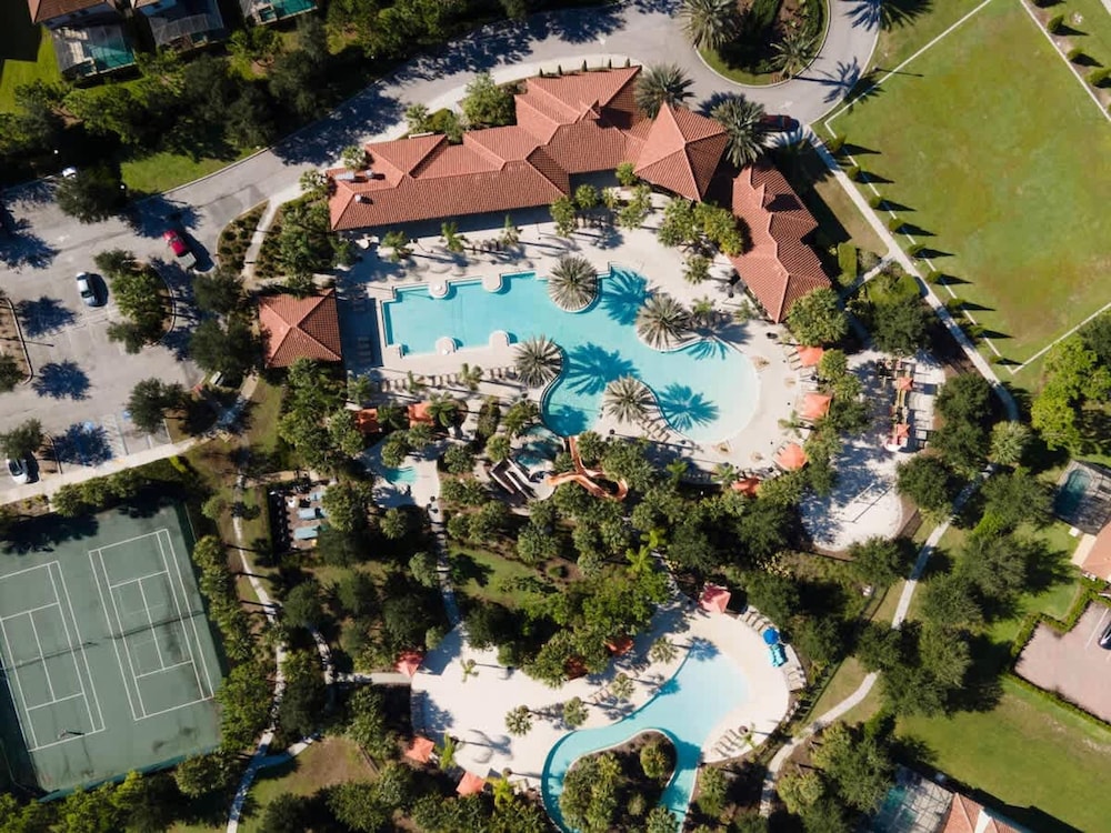 Themed Mickey Bedroom 4BR at Solterra