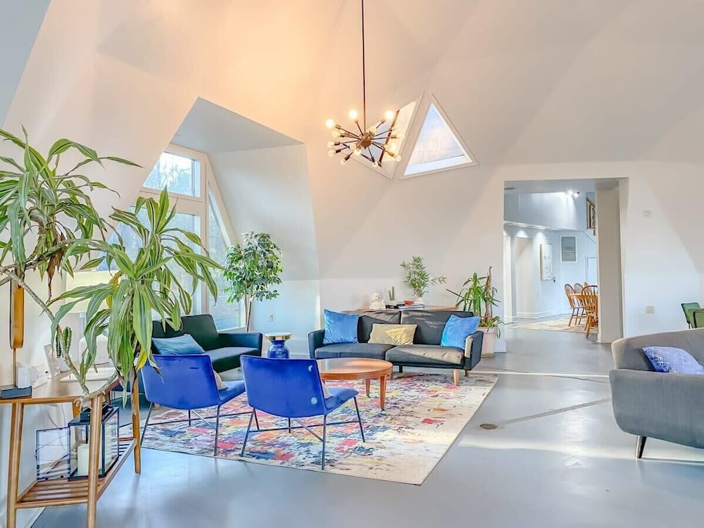 Bell Circle Eccentric Geodesic Dome-home