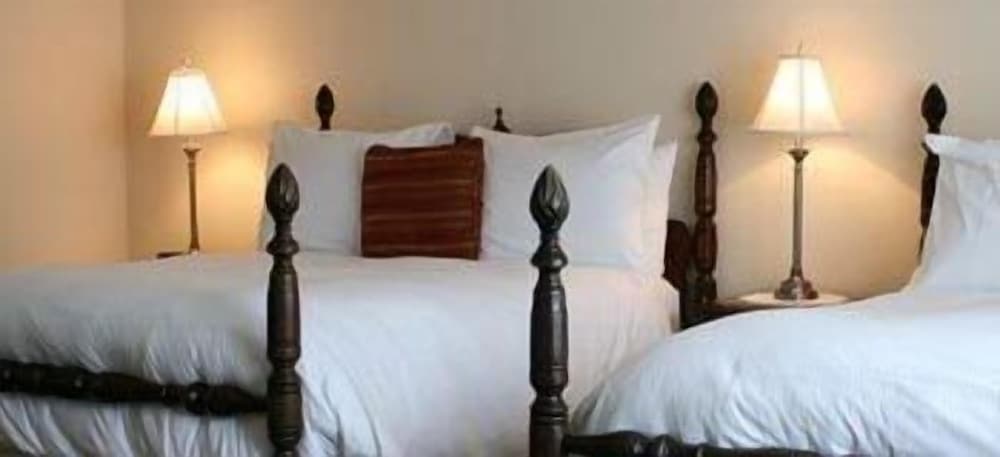 Rossmount Inn view 5