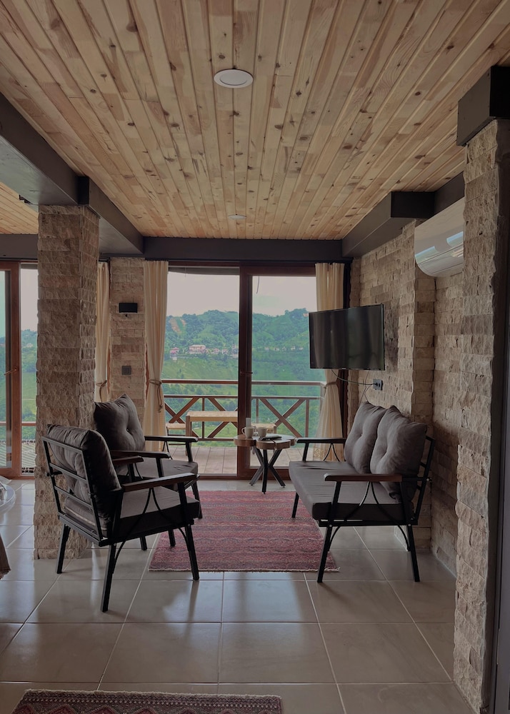 Keyfi Teras Bungalov view 2