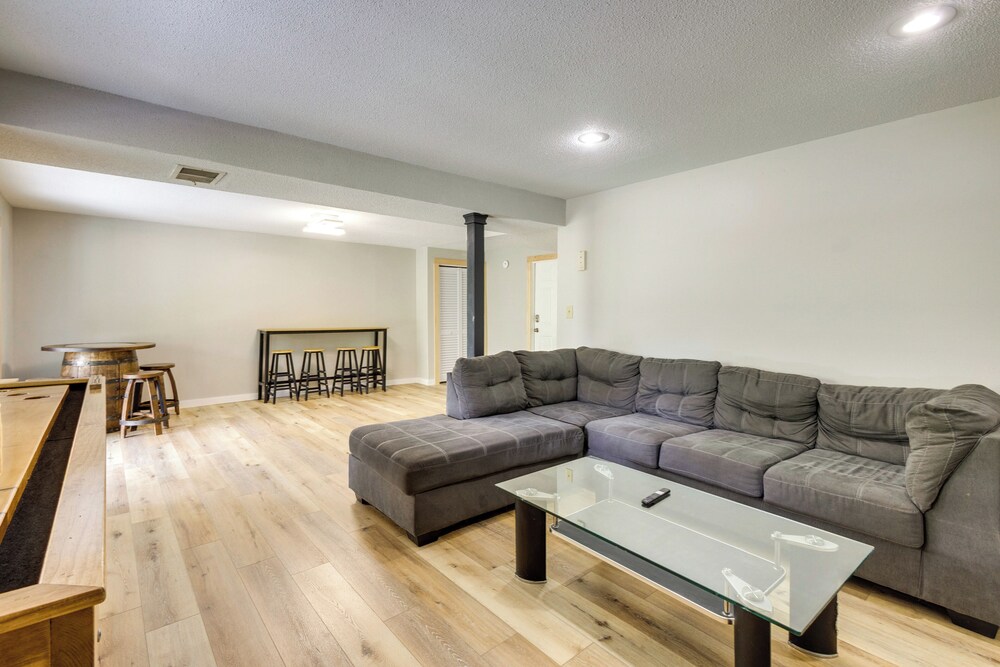 Lakefront Family Home 13 Mi From Gateway Arch!