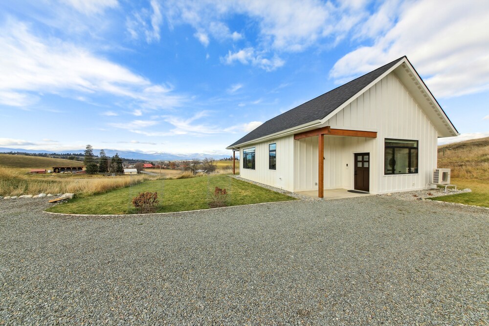 Modern Eureka Getaway 1 Mi to Main St!