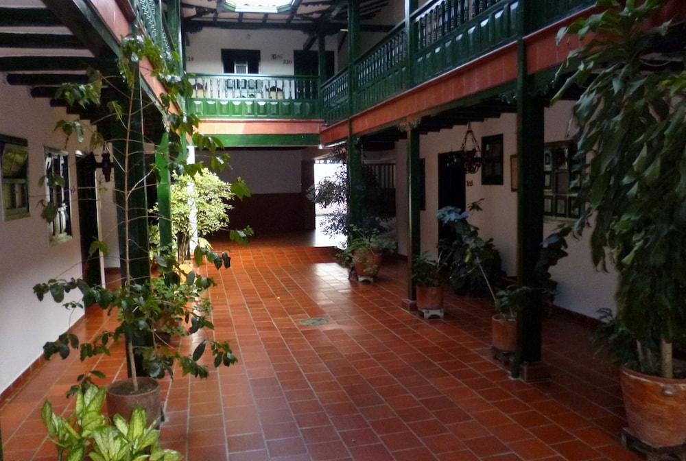 Hotel Vizcaya Plaza Curití