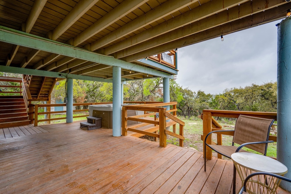4 3 two King Beds Perfect Sunset Lake Views Pickleball Fire pit Lvl2 EV POA Pool