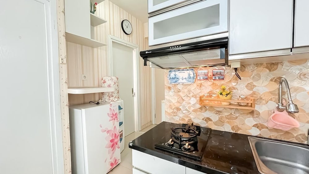 Compact 2Br Apartment Near Unj At Green Pramuka City