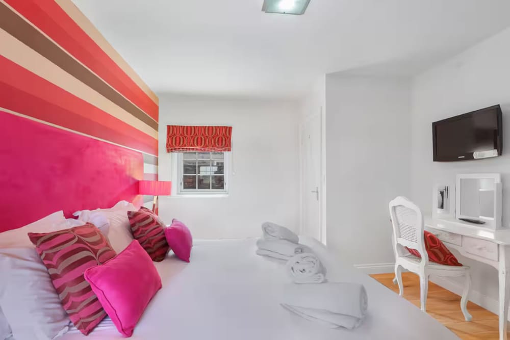 3 Bedrooms - 2 Bathrooms - Parking - Dog Friendly - Wifi - Nr Bamburgh & Berwick