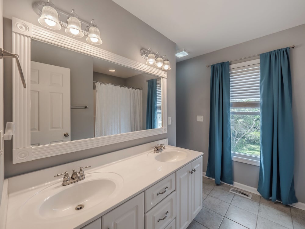 Pelican Palms by Topsail Realty