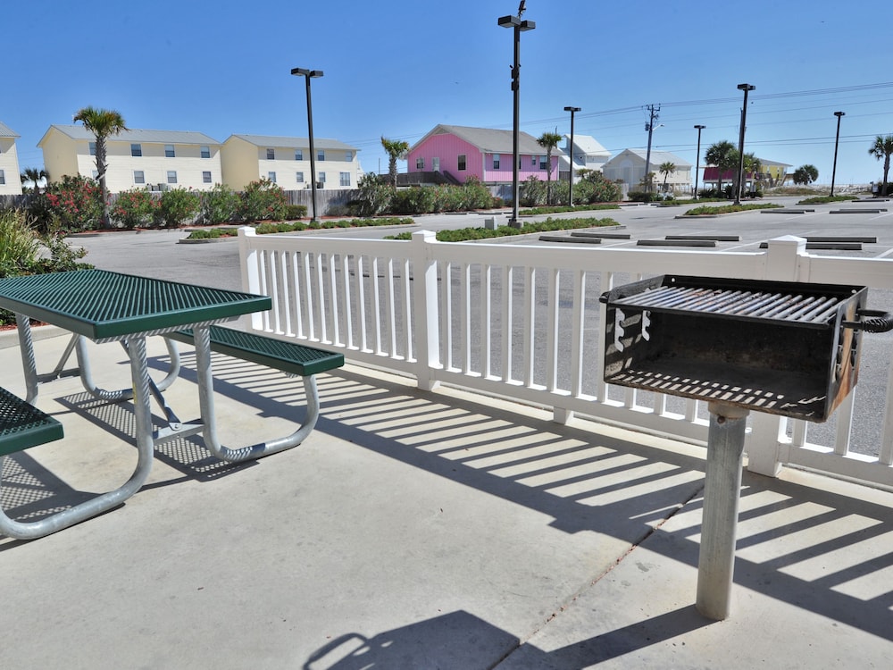 Sanibel Condominiums by Wyndham Vacation Rentals view 2