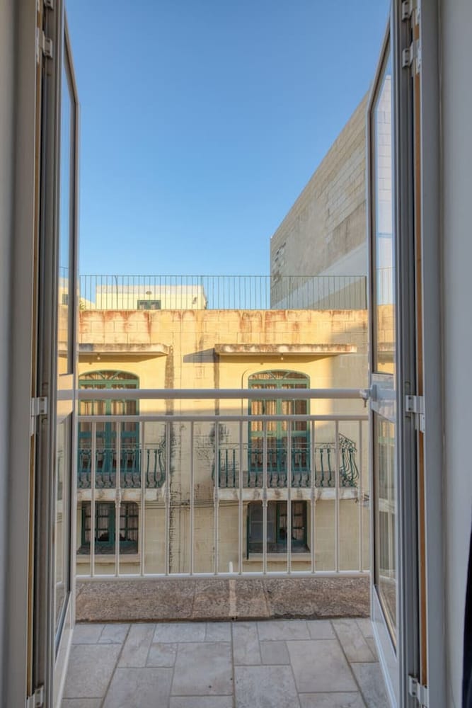 The Dreamy Terrace Pool BBQ in Xag ra Gozo