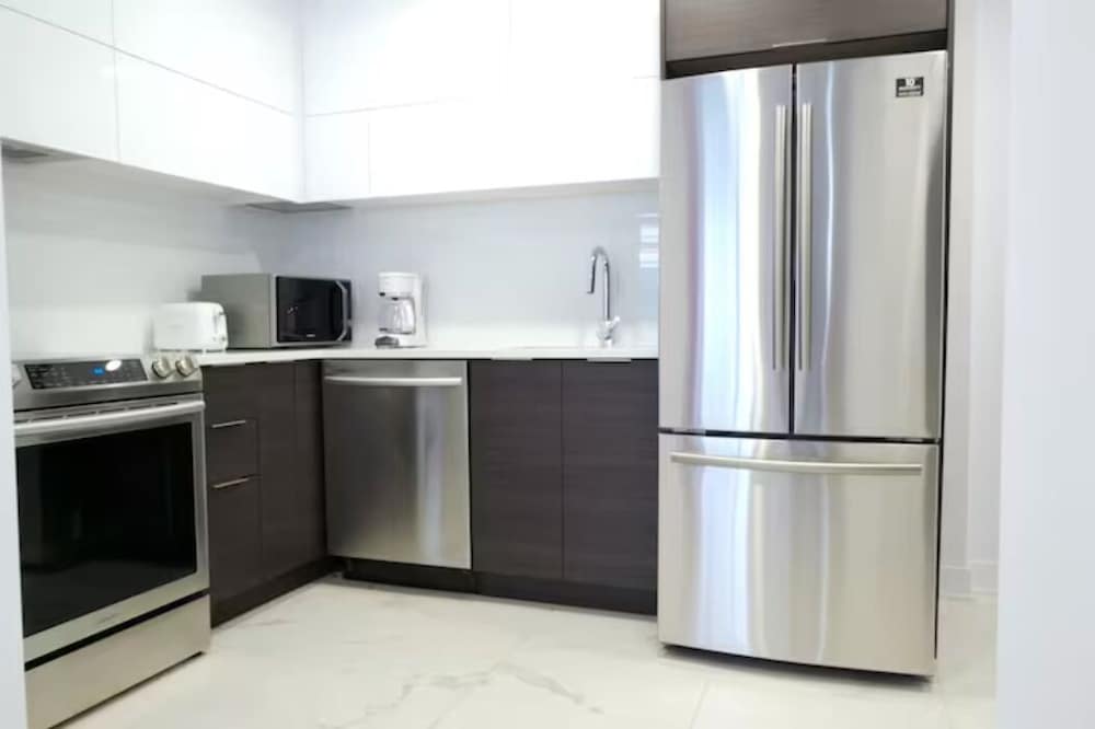 2001 Av. Beaconsfield