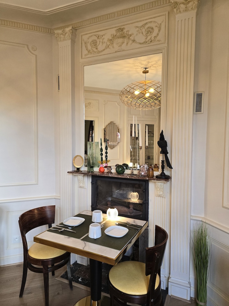 Castel Bayeux Guesthouse