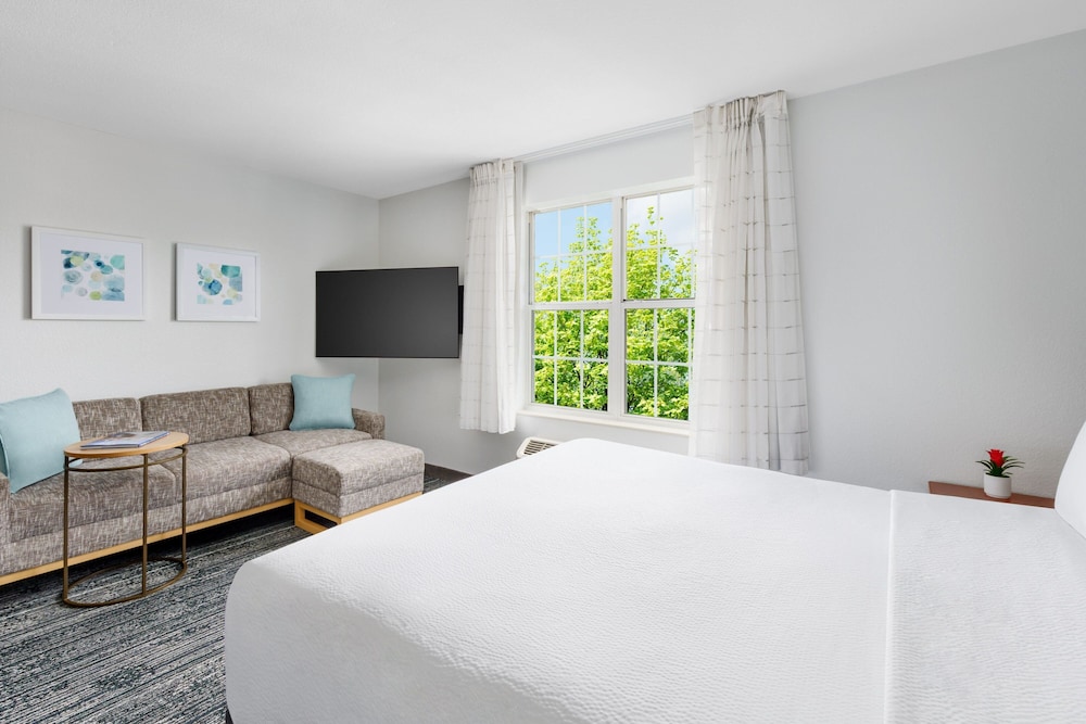 Philadelphia Vacations - Towneplace Suites by Marriott Horsham - Property Image 5