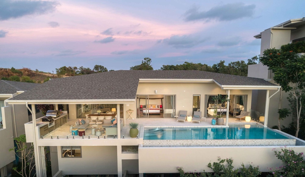 Hotel Samui Sunsets Luxury Villas - Image 1