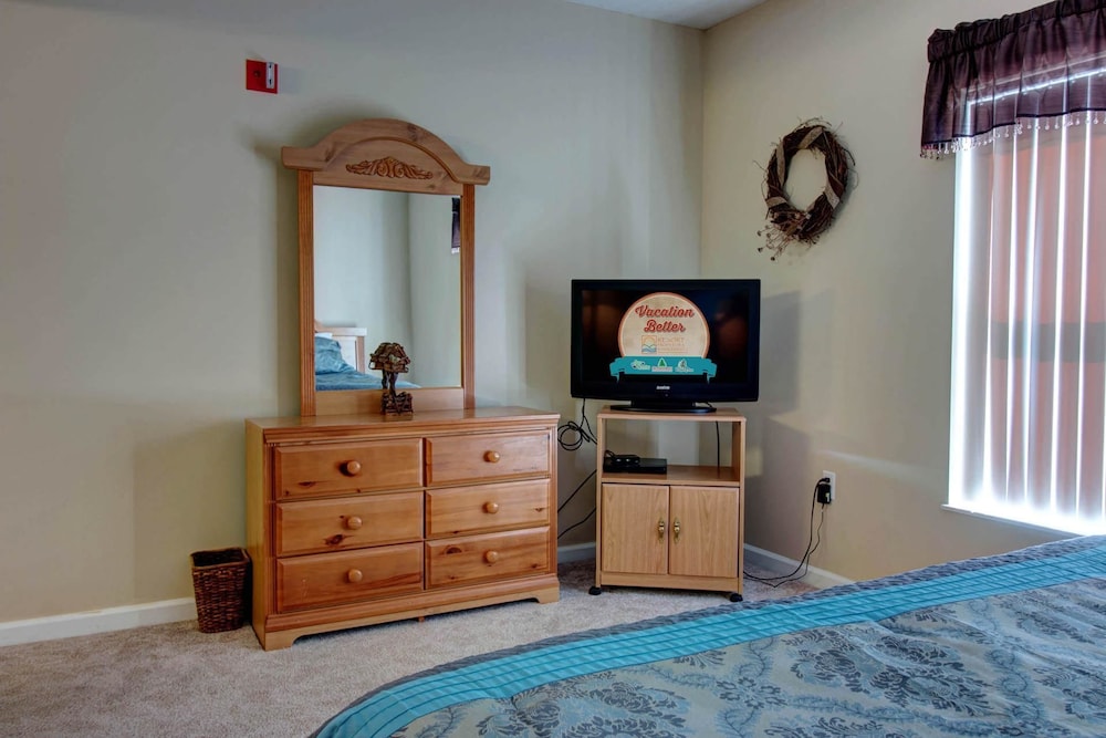 Whispering Pines 423 view 4