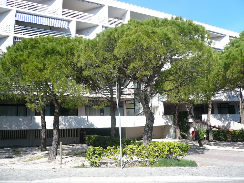 Nice Studio Apartment for 4 People in a Quiet Residential Complex by Beahost view 2