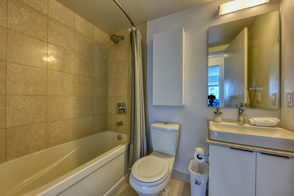 Sarkar Suites - Entertainment District