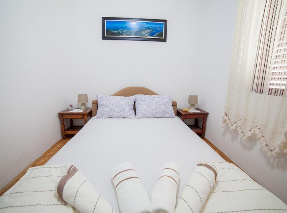 Petrovac Serenity Stay Near the Beach