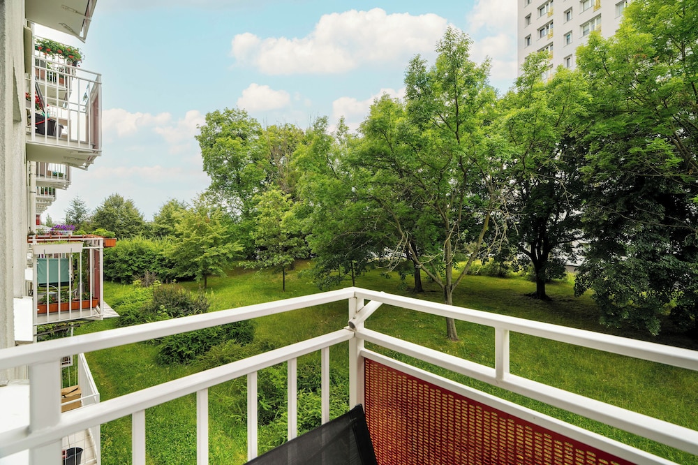 Poznan Apartment By the Park by Renters